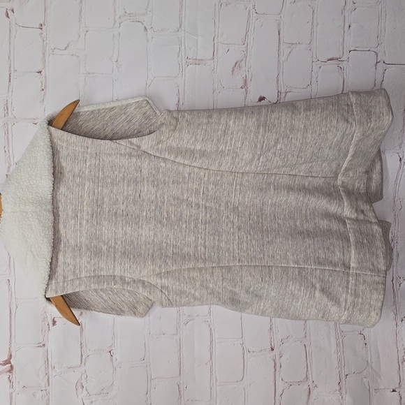 Athleta Apres Anything Sherpa Fleece Vest Oatmeal Heather Women's Size S - Picture 11 of 14